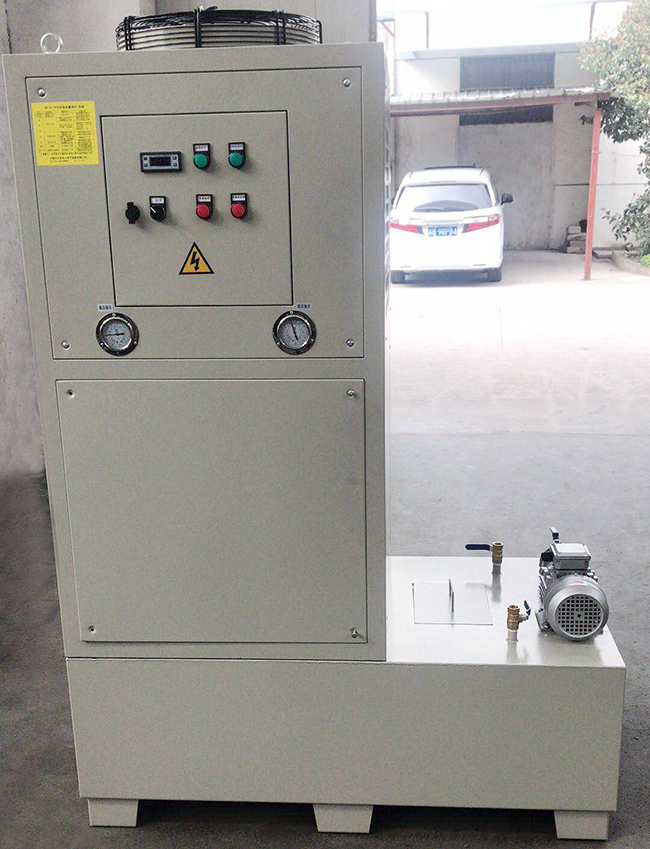 嚴寒降溫天氣，油冷機該怎樣防凍“保暖”？